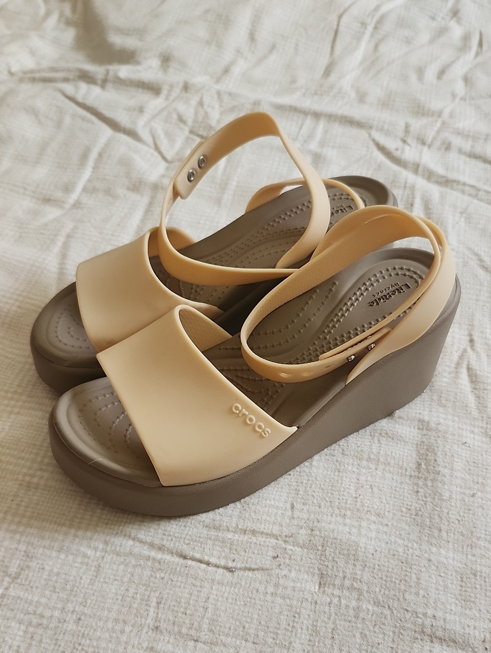 CROCS Women's Beige and Brown Wedge Sandals